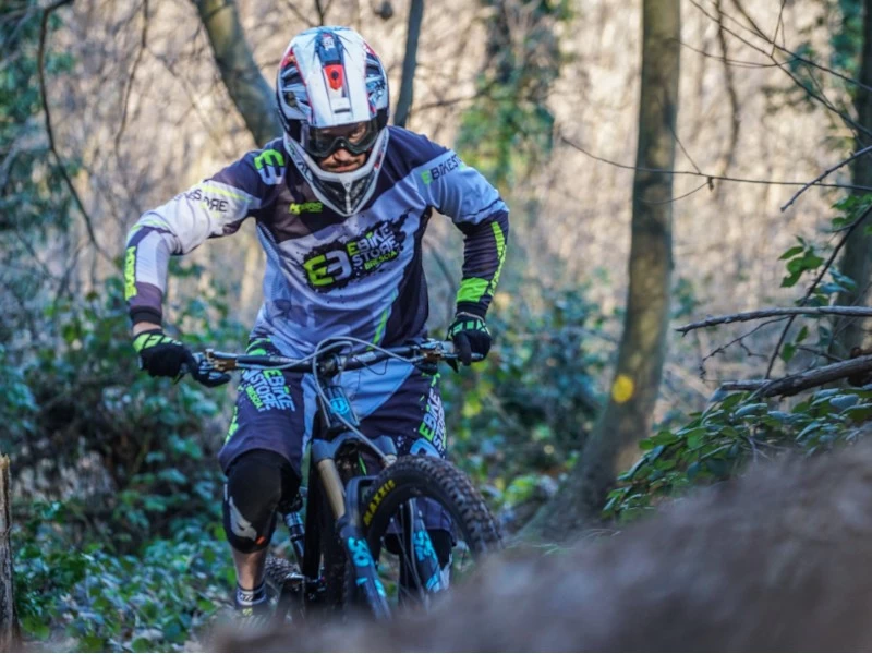 MR WOLF komdom 27,5 8