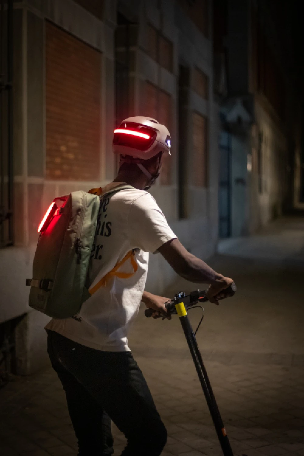 AURA Mips Smart Helmet / Large / Ranger 8