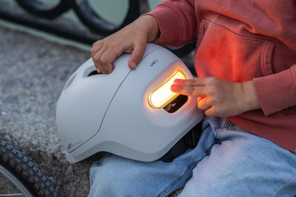 SPARKY Smart Helmet / Powder Blue 10