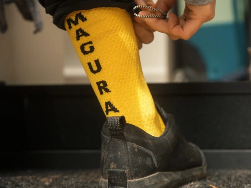 MAGURA Yellow Socks 3