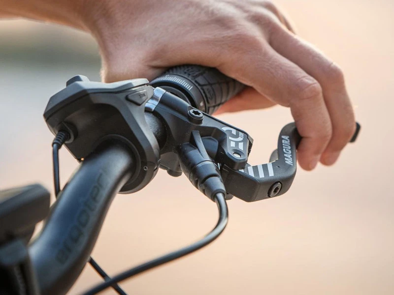 MAGURA MT4 eSTOP, 2-finger aluminum light-weight-lever blade 2